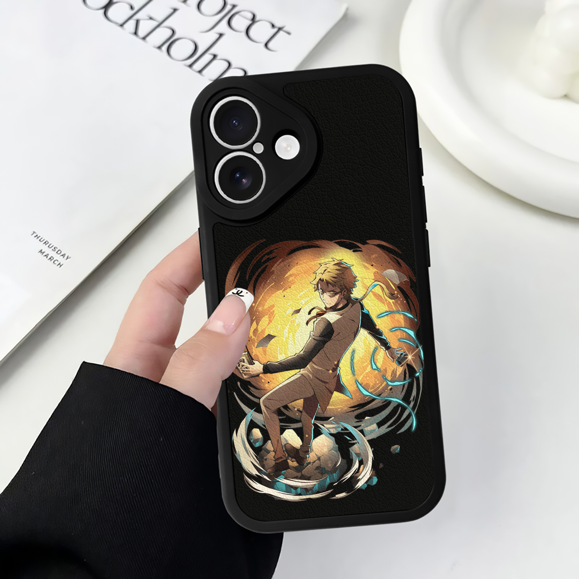 （画像用） 文豪ストレイドッグス Bungo Stray Dogs 【iPhone 16シリーズ対応】シリコンスマホケース（レザー調） 材質：シリコン